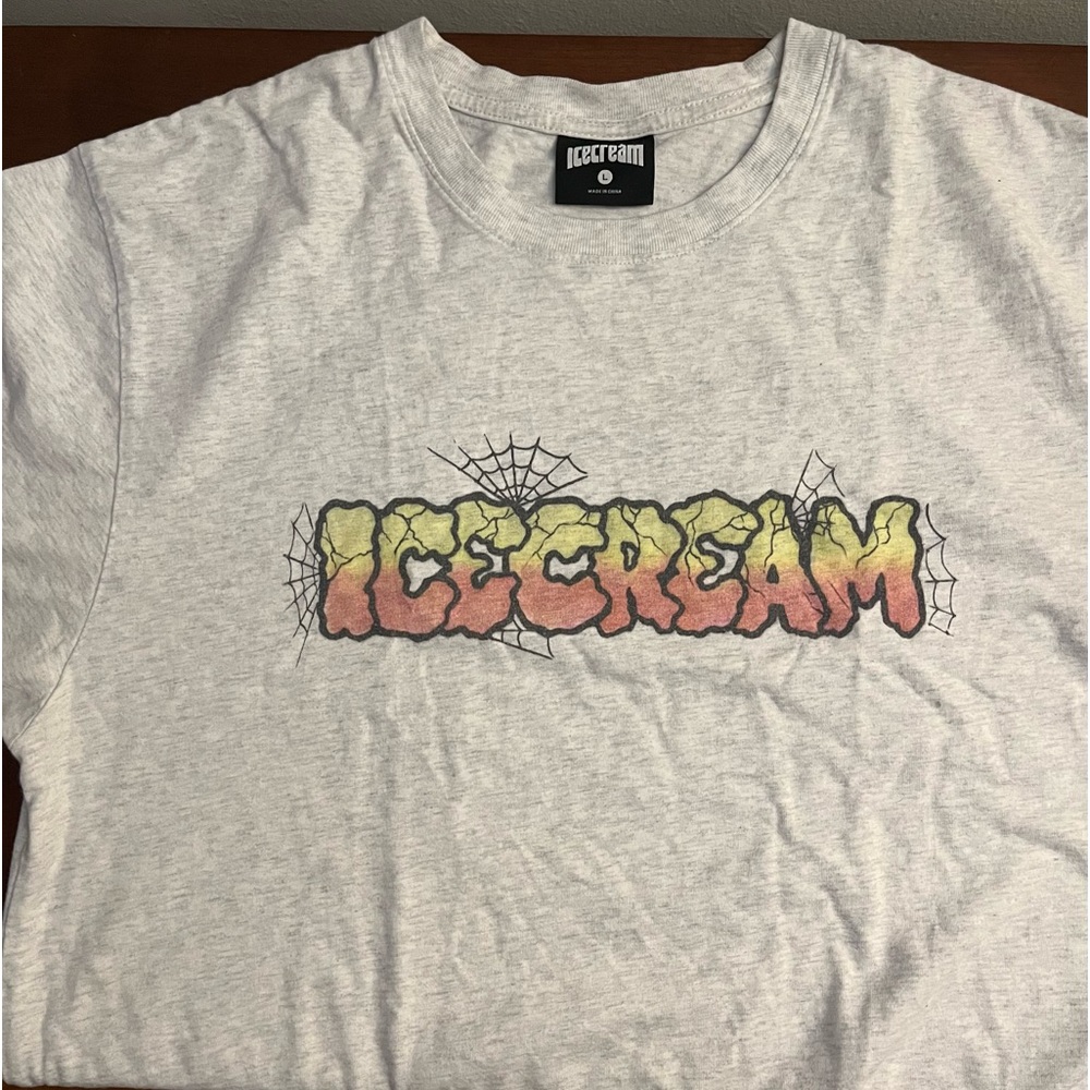 Icecream spider web tee